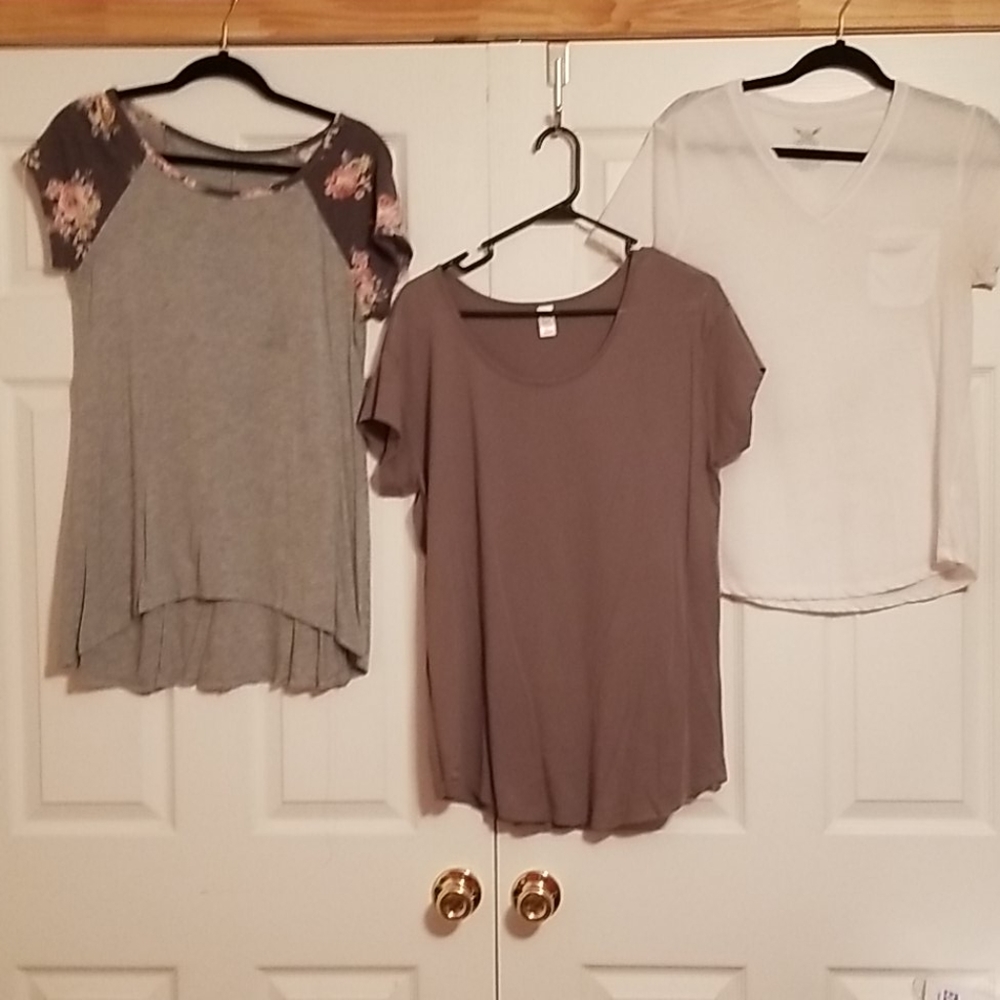 Lot of 3 tshirts